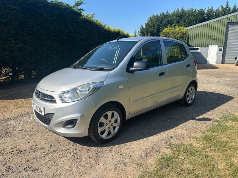 None HYUNDAI I10 2,995 MONTHLY FROM 55... photo